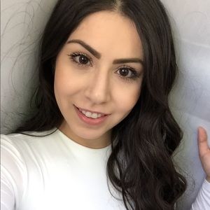 Meet your Posher, Iris